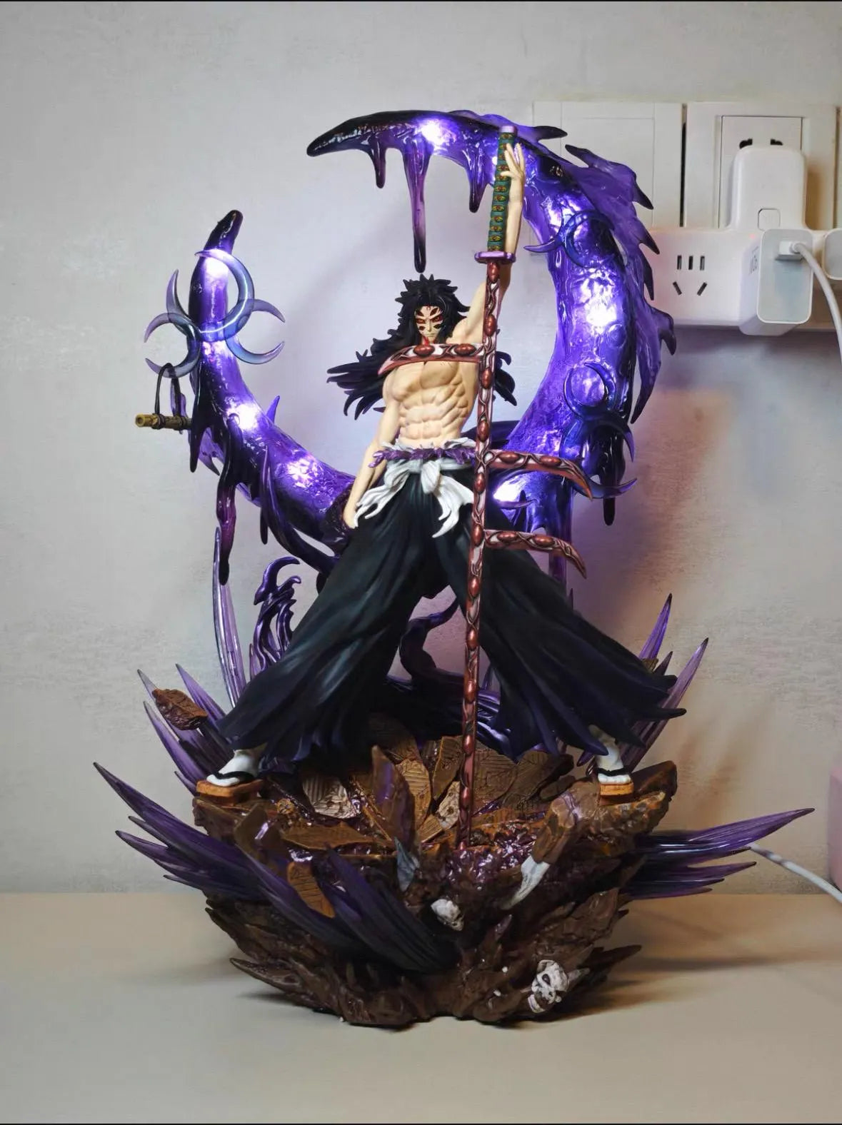 Kokushibo Demon Slayer Fan Figure | Upper Moon One LED Statue | Kimetsu No Yaiba Fan Gift | Dark Anime Collectible