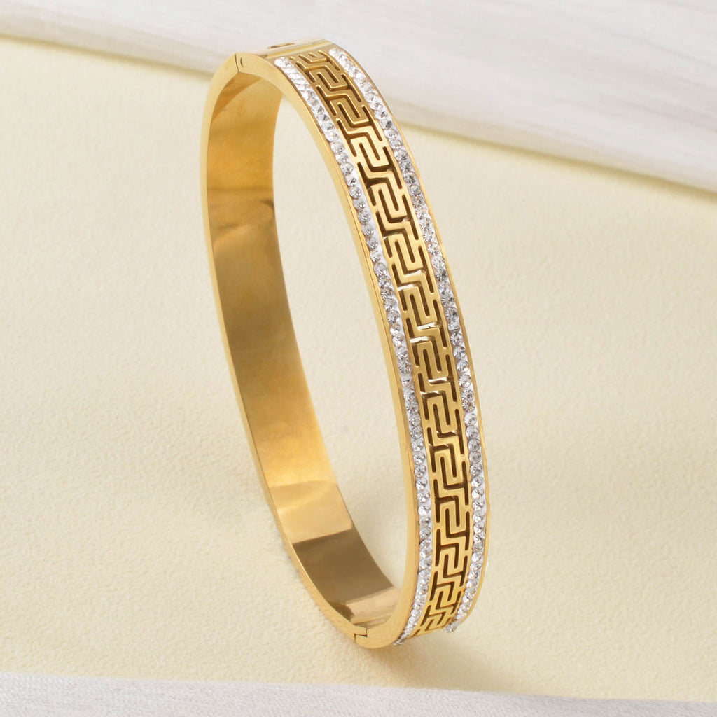 1 Middle Eastern-Oriented New Fashion Star Great Wall Pattern Hollow Zirconia Stainless Steel Bracelet, Suitable for Everyday Versatile Holiday Outfit Matching