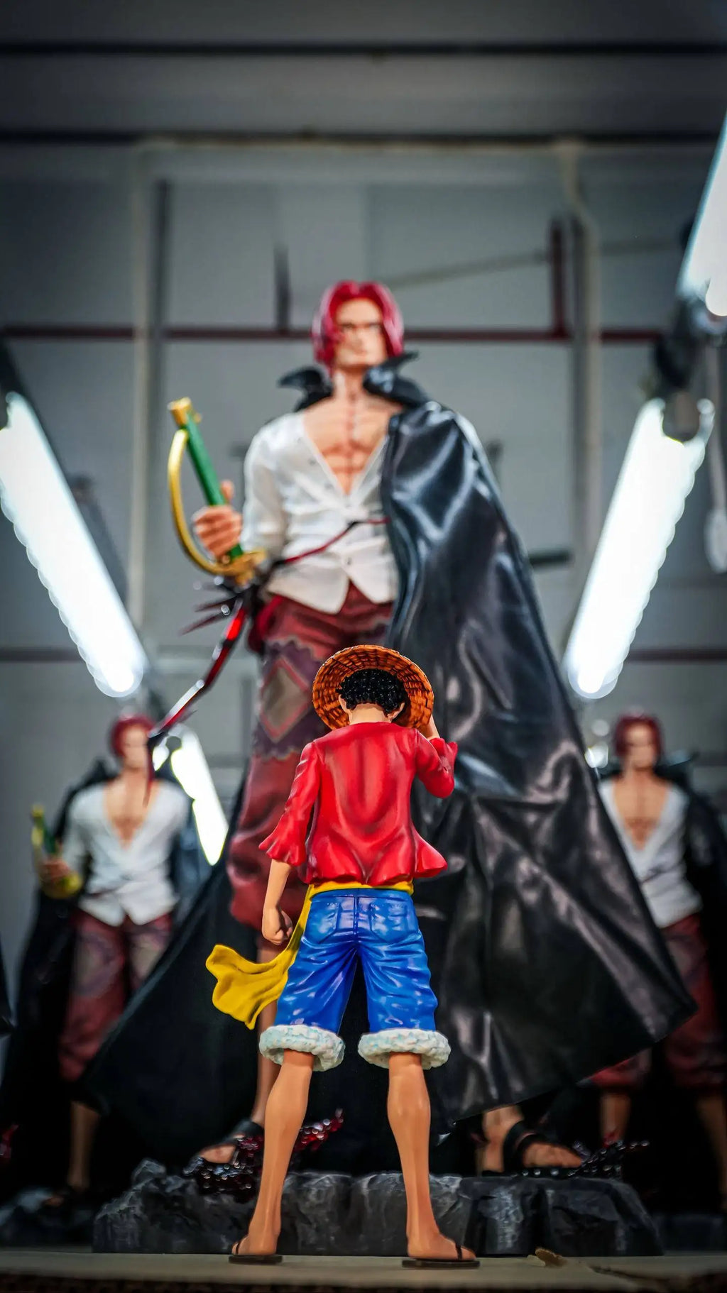 JT Studio One Piece Extra Large Red Haired Shanks Anime Figure Statue 70CM Big Cloak Handmade Ornament Collection Model Gift Toy
