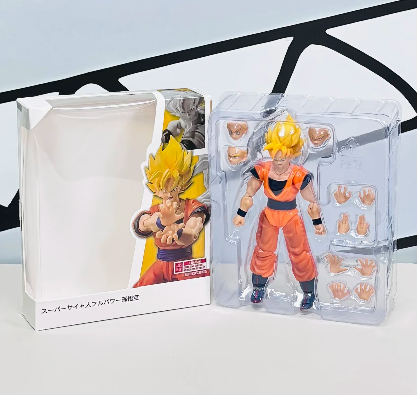 [In Stock] Dragon Ball Anime Series: Super Saiyan Awakened Son Goku — Articulated Action Figure (Boxed Model)