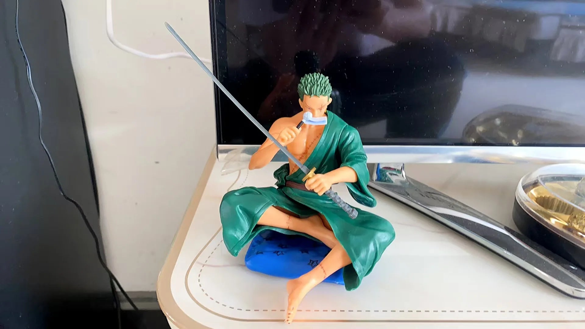One Piece Zoro with Sword Double-Headed Eagle Enma Sword Aura Zoro High-Quality GK Figure Anime Model Desktop Statue