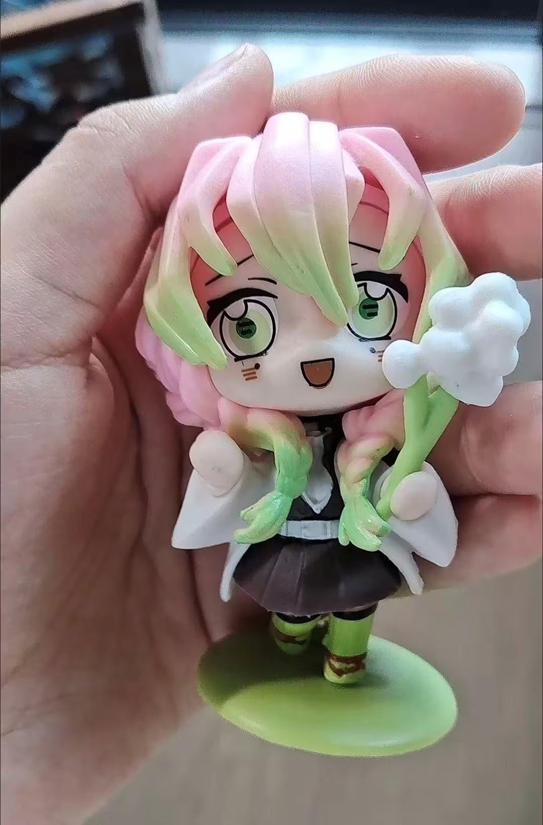 Mitsuri Kanroji Figure – Cute Demon Slayer Chibi Collectible Figurine, Anime Gift for Fans, Desk Decoration, Manga Girl Statue